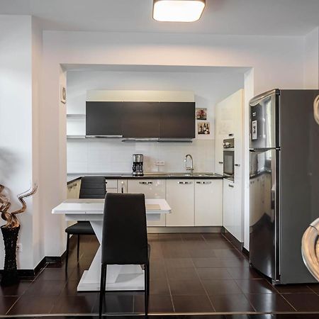 Tampa Gardens Apartments - Adults Only Брашов Екстер'єр фото