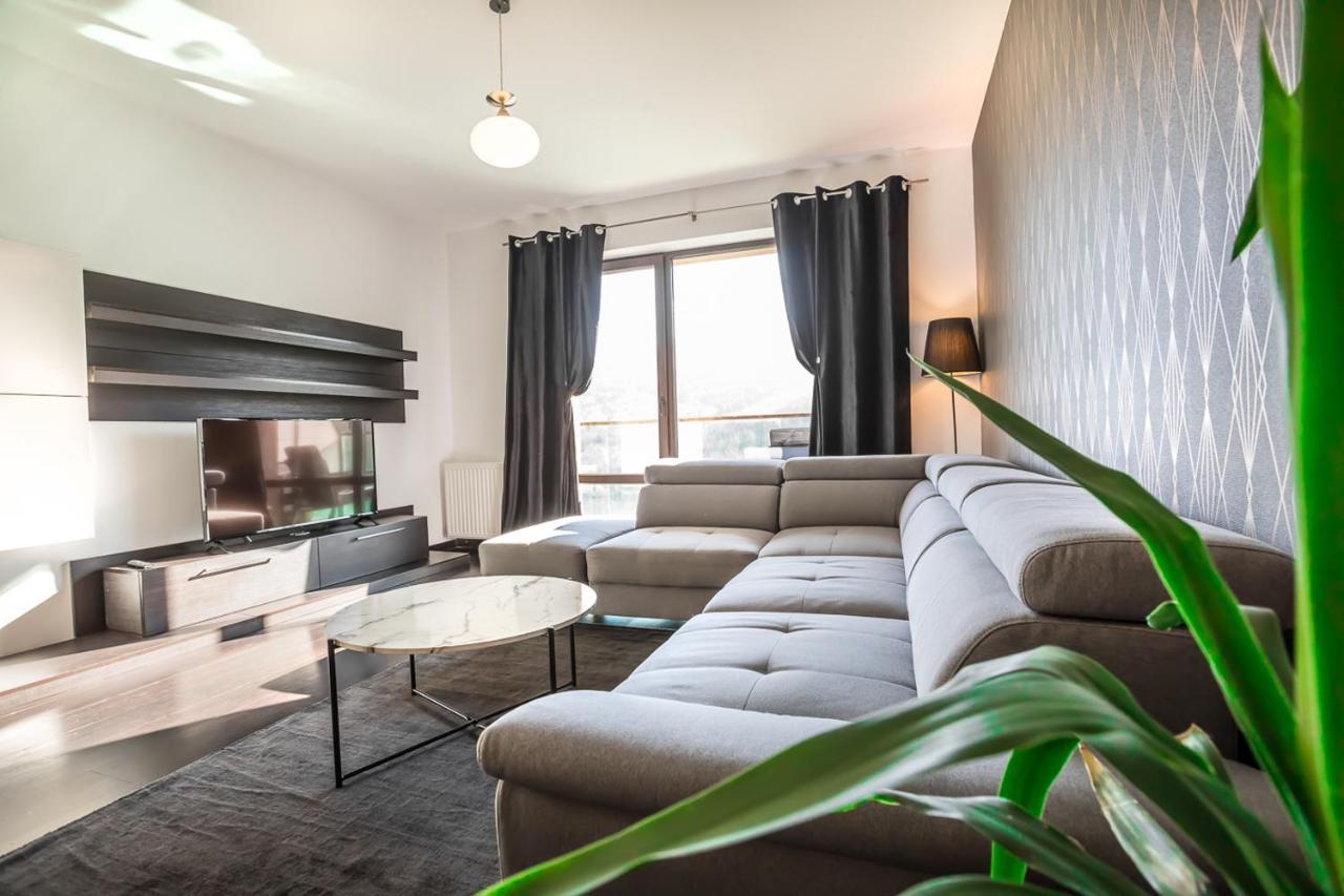 Tampa Gardens Apartments - Adults Only Брашов Екстер'єр фото