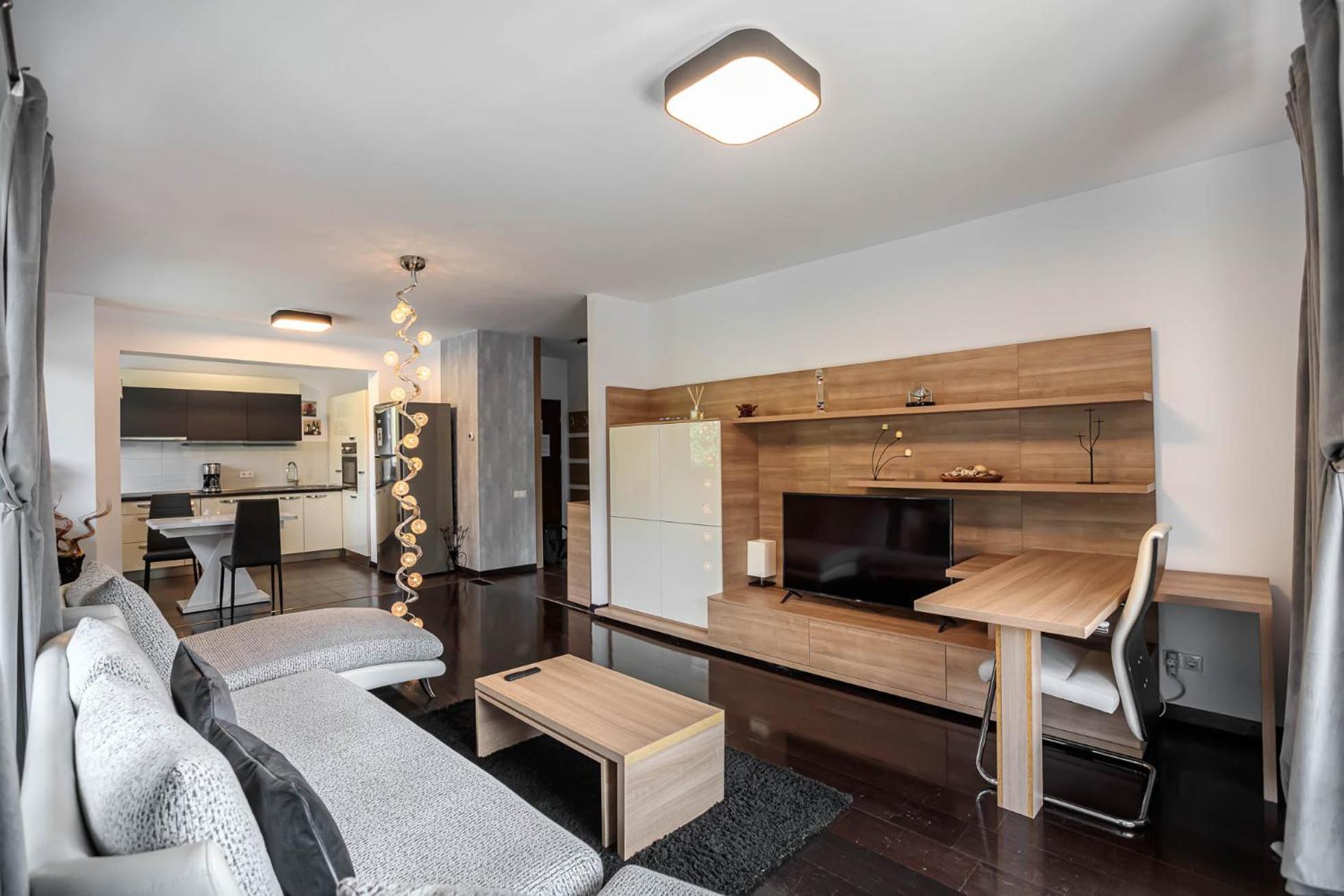 Tampa Gardens Apartments - Adults Only Брашов Екстер'єр фото