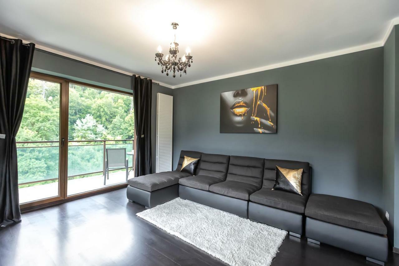 Tampa Gardens Apartments - Adults Only Брашов Екстер'єр фото