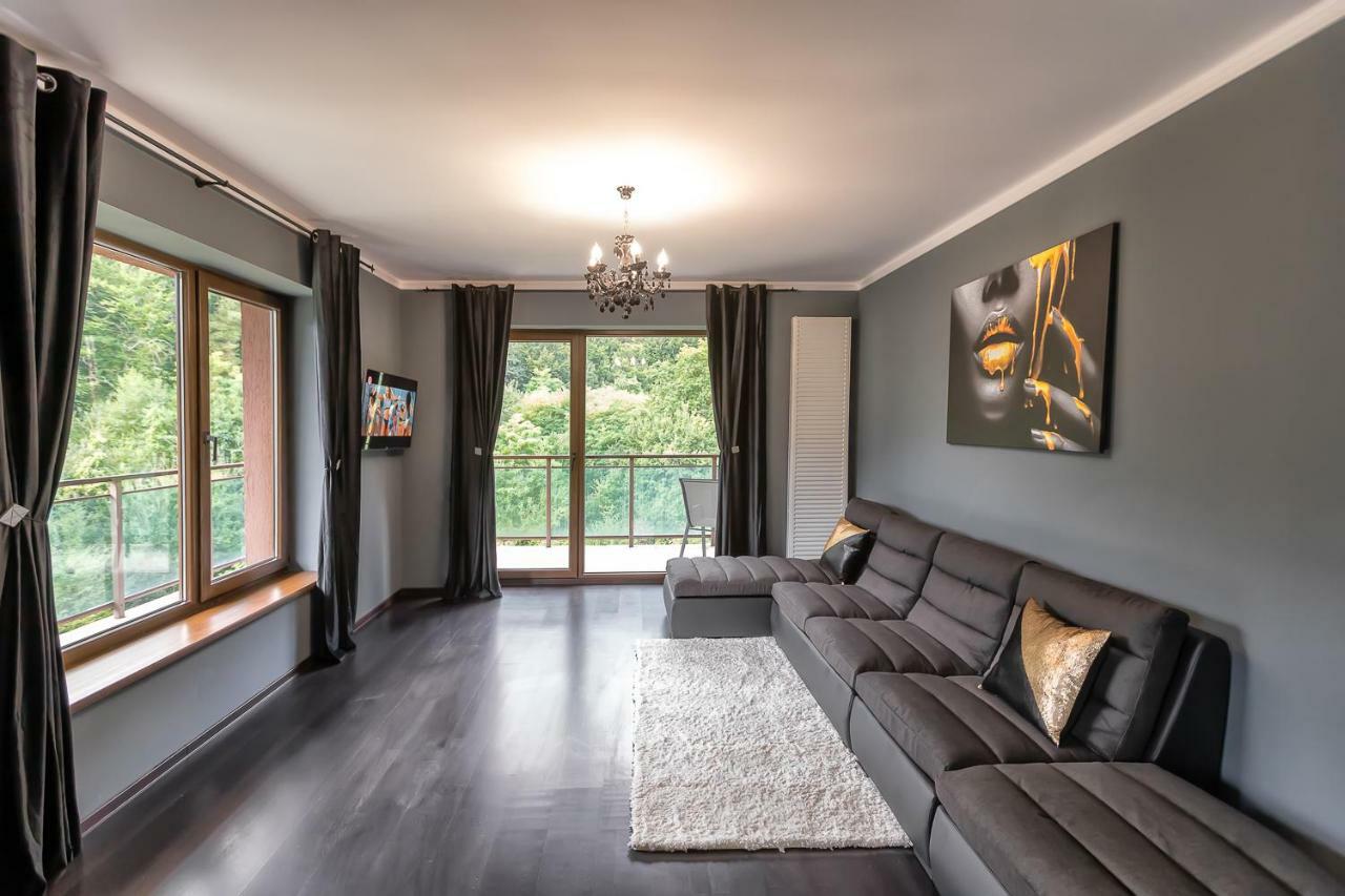 Tampa Gardens Apartments - Adults Only Брашов Екстер'єр фото